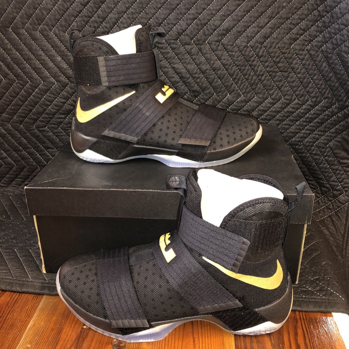 lebron soldier 10 championship