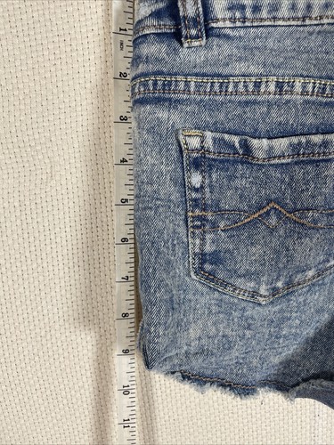 Child’s Girls Lucky Brand Riley Short Size 8 Distressed 90s - Picture 6 of 7