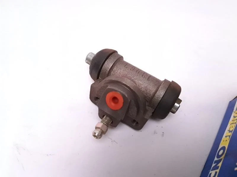 TECHNO BRAKE WC-13963 CILINDRO 5/8" DIESTRO/DERECHO NISSAN SENTRA 1987 - 1996  Foto 3 de 4