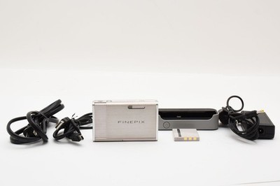 サ*k様 FUJIFILM FinePix Z1 箱と付属品付き オールドコンデ ジャンク品 FUJIFILM FINEPIX Z 8.0MP コンパクトデジカメ