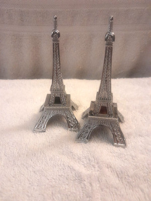 New Godinger Table Accents Eiffel Tower Salt & Pepper Shakers 