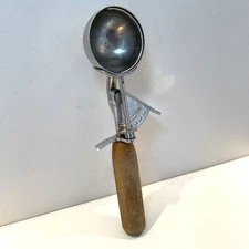 Vintage Ice Cream Scoop Bloomfield Industries 400 Stainless Steel Wood Handle