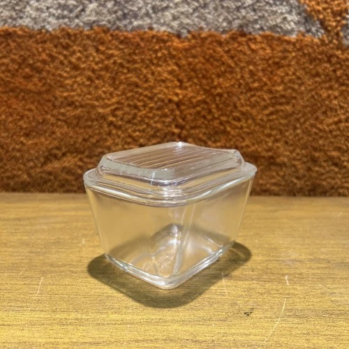 ✨Vintage Find✨ Pyrex Clear Refrigerator Dish 501-B With 501-C Lid
