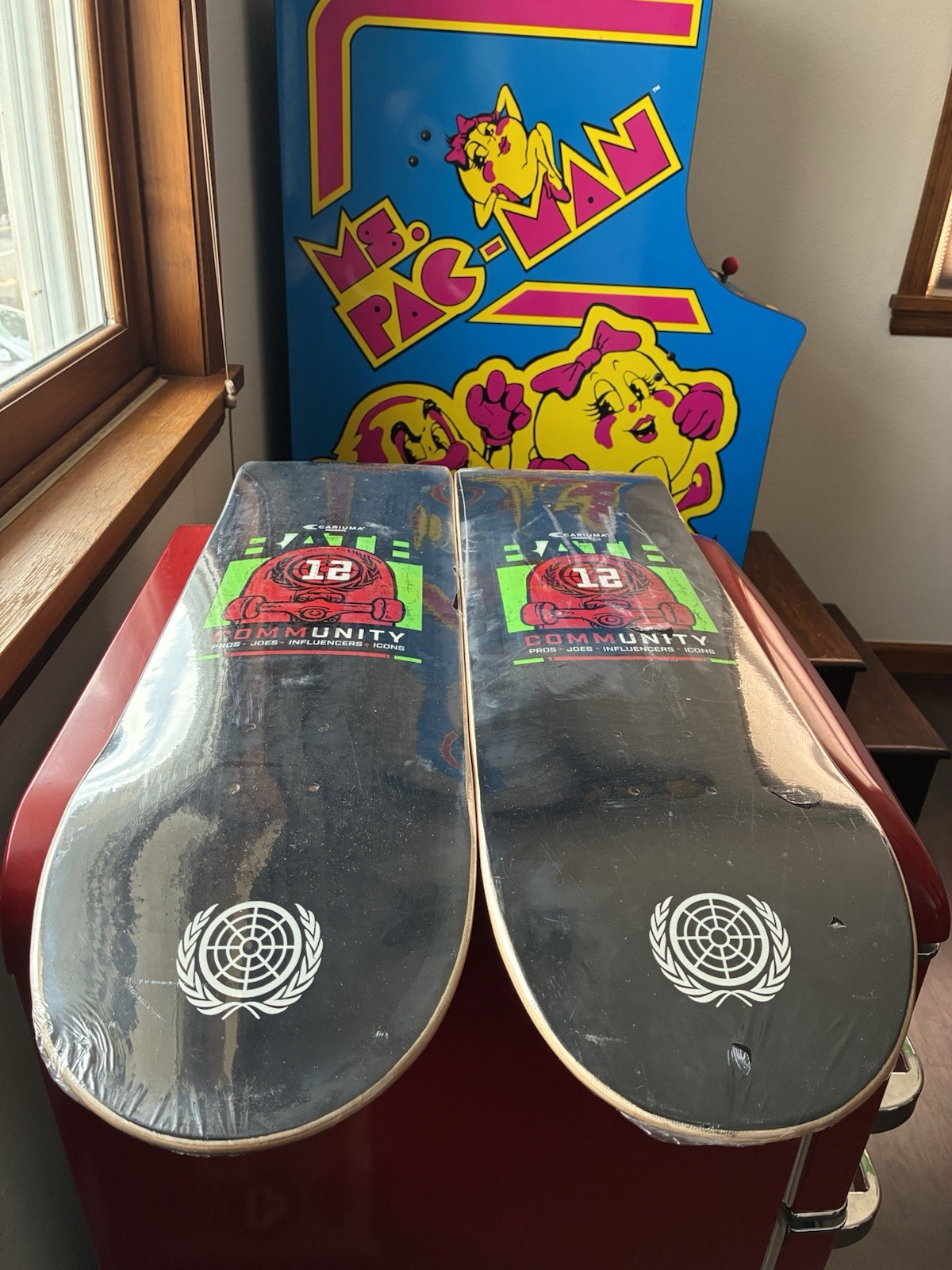 Decks 8.125 & 8.25 Eric Koston Joe&rsquo;s Vs Pros
