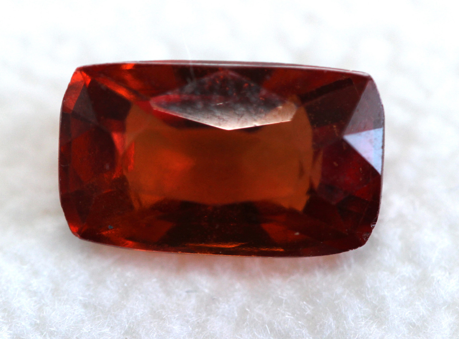 Grenat Hessonite d'Afrique 3,75 ct pierre fine éclat cannelle pour haute joaillerie
