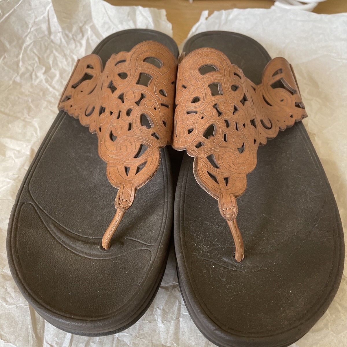 FitFlop Flora Women's Sandals White Laser Cut Thong Wedge Slide Comfort  Size 9 | eBay