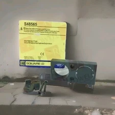 SCHNEIDER ELECT S48565 KIRK KEY (ROUND) K.O. PLATE MASTERPACT NW BREAKER/CRADLE