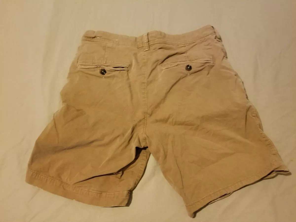 American eagle outfitters store men's khaki shorts