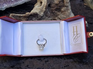 BEAUTIFUL BNIB Marilyn Monroe Clear CZ Ring Size 7