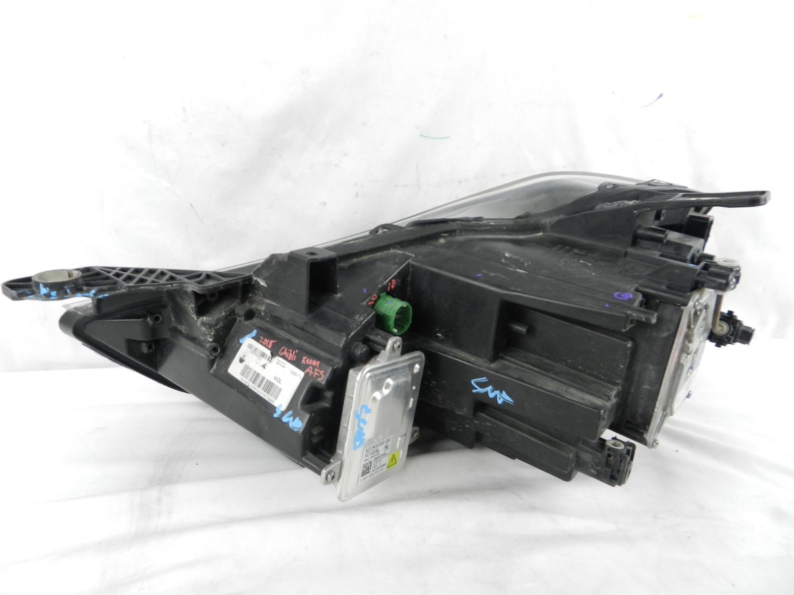 Maserati Ghibli 2014-2017 Right Headlight P/N 00670005473