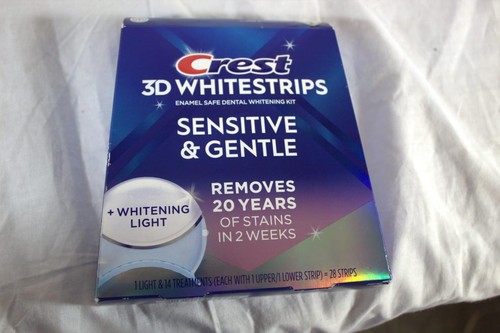 Bundle Of 3 Crest 3D Whitestrips Sensitive & Gentle + Whitening Light - Picture 5 of 13