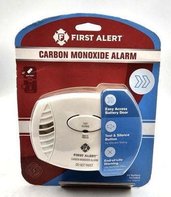 First Alert Carbon Monoxide Plug-In Alarm with Battery CO605-3 Home Safety NEW