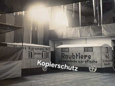7x Orig Foto 1930er Damen Revue Variete Hafen Hamburg Zirkus ZEPPELIN Kulisse 