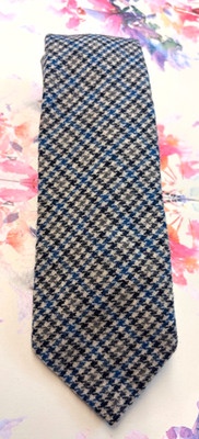 Vintage - Pendleton - Blue, Grey, & White Houndstooth Pattern - 100% Virgin Wool