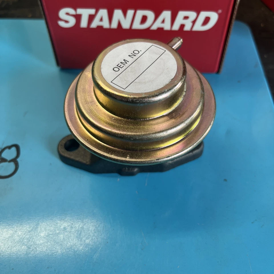 Клапан рециркуляции выхлопных газов (EGR) Standard Motor Products EGV331 - Изображение 2 из 4