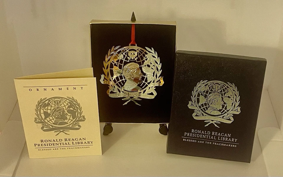 Ornamento Casa Blanca 1994 Biblioteca Ronald Reagan Benditos sean los pacificadores Foto 2 de 4