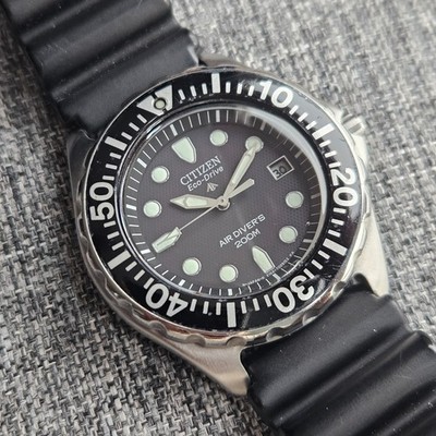 CITIZEN Air Diver's black 200 meter E168-T005446 EXCELLENT CONDITION watch