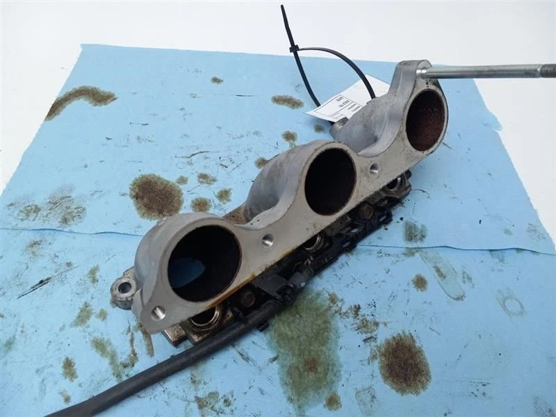 COLECTOR DE ADMISIÓN INFERIOR LADO DERECHO PARA HONDA ODYSSEY 2002 - 2004 Foto 3 de 4