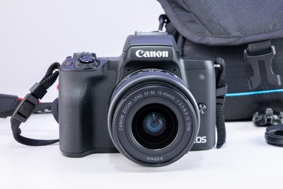 Canon EOS M50 Mark II mit Canon EF-M 15-45mm 3.5-6.3 IS STM