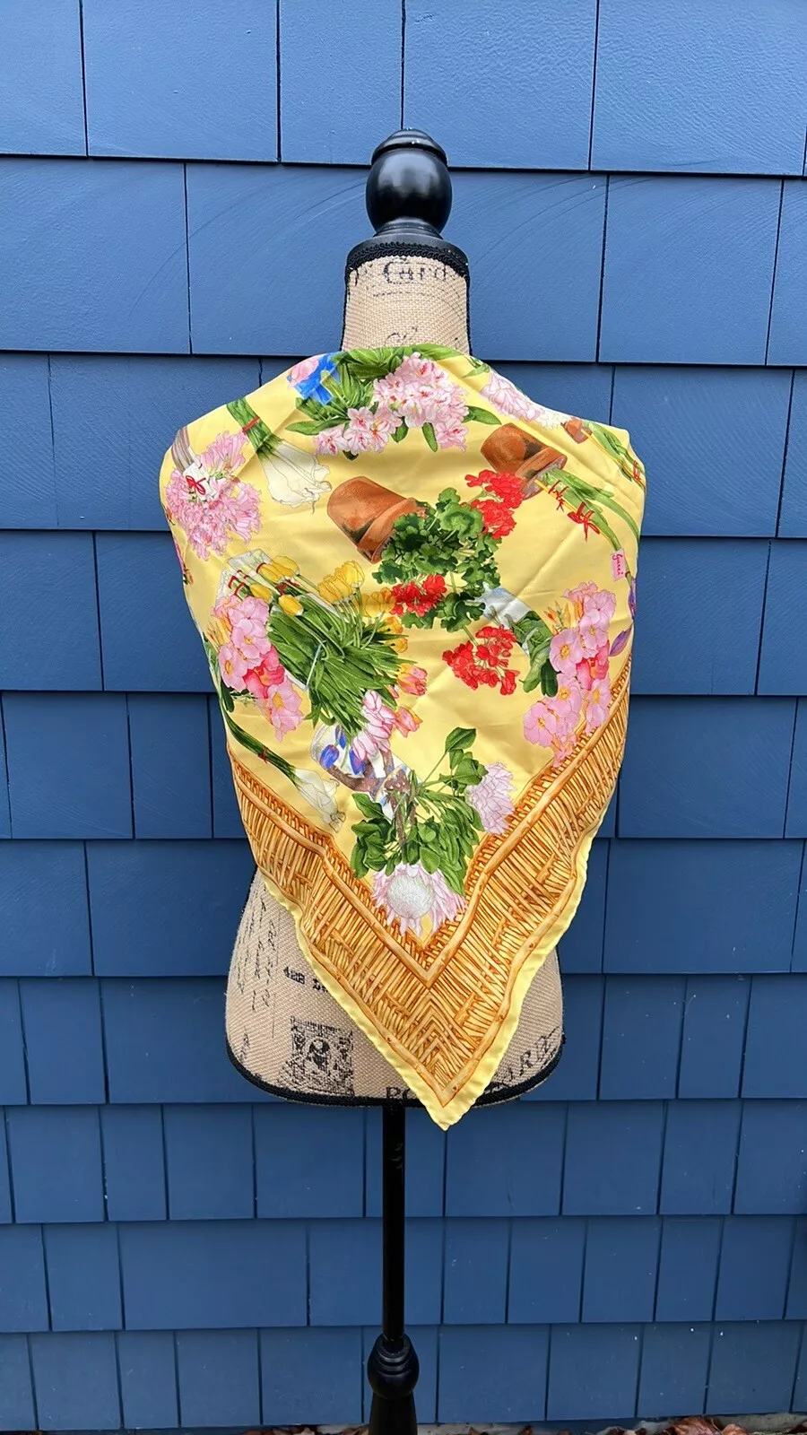 Gucci foulard en soie pots de fleurs de jardin par le maître aquarelliste Gary Bukovnik