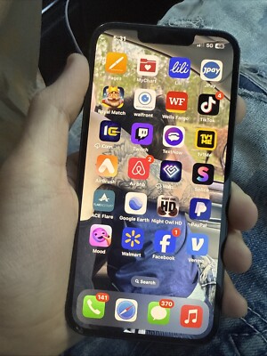 I Phone 13 With TikTok 