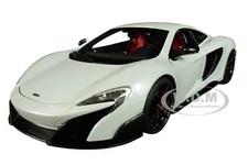 MCLAREN 675LT SILICA WHITE 1/18 MODEL CAR BY AUTOART 76046