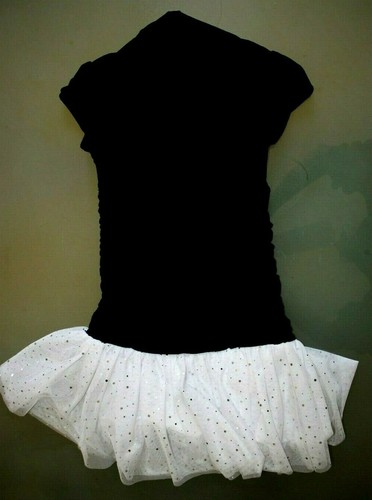"BCX GIRL"- BLACK & WHITE PARTY DRESS WITH A SILVER DOT ON WHITE SKIRT- SIZE 12 - Picture 2 of 5