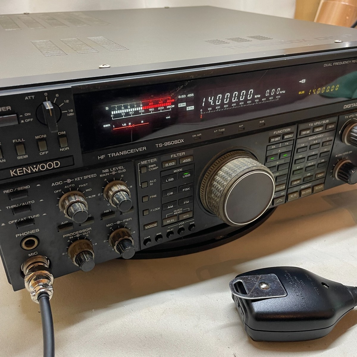 ＫＥＮＷＯＯＤ ＴＳ-９５０ＳD  ＨＦ100w　フイルター満載　AT搭載 美品 Kenwood TRIO TS-950SDX Digital HF Transciever Ham Radio 100W