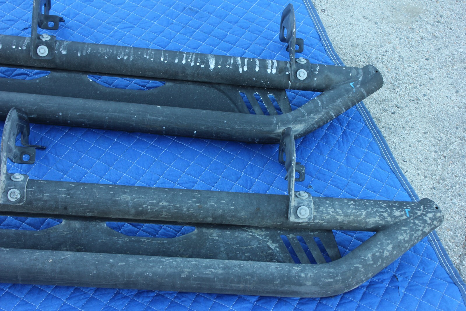 19-24 SILVERADO SIERRA SPORT MOLDED GROOVES RUNNING BOARD ASSEMBLY  