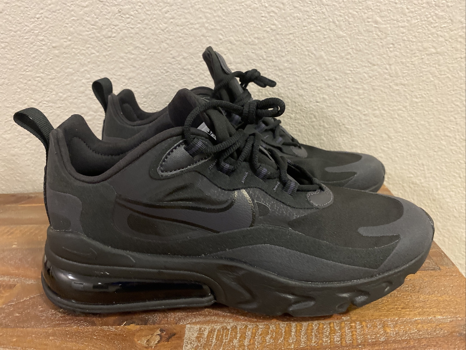 Size 9 5 Nike Air Max 270 React Triple Black For Sale Online Ebay