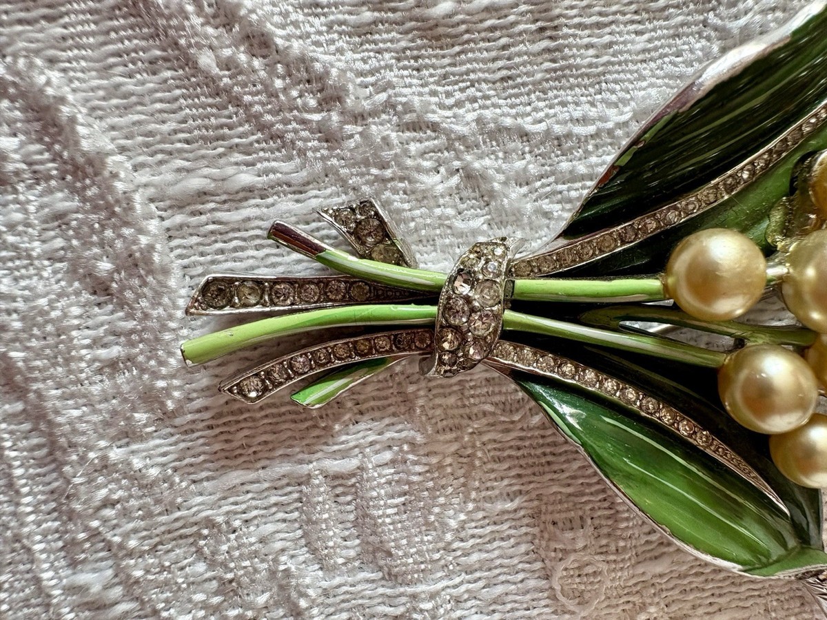 Vintage TRIFARI Figural Lily Of The Valley Fur Clip Brooch Pearls
