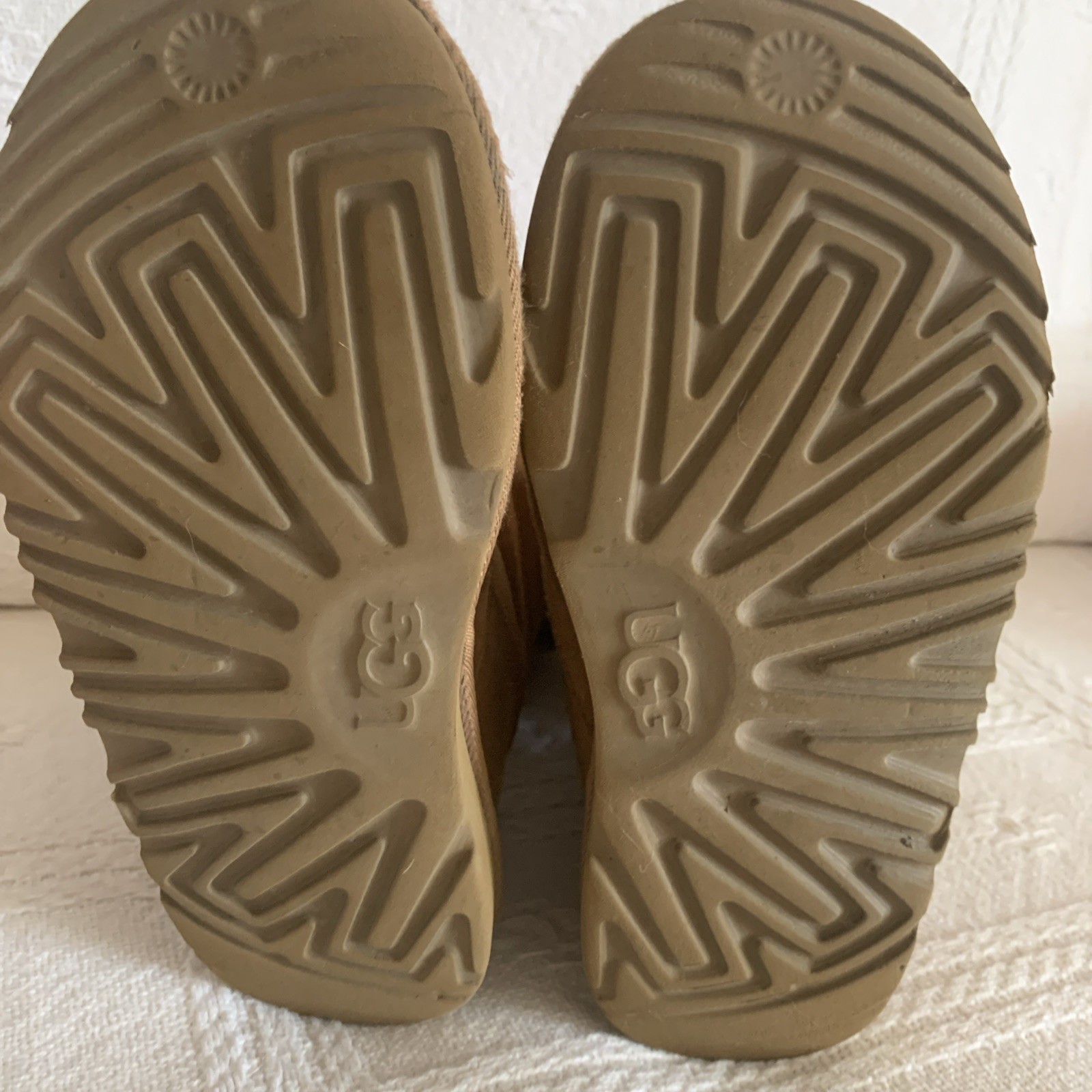 UGG shearling Lined Suede Chestnut Sheepskin  SIZ… - image 7