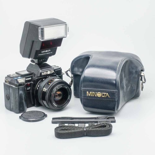 Minolta AF 7000 c/w 35-70mm f/4 Zoom & Accessories - Tested/100% but See Details