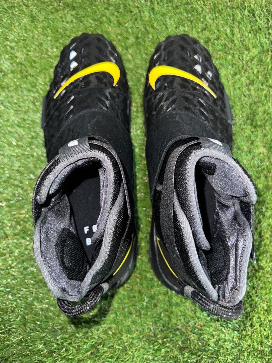 Nike Force Savage Elite 2 TD Shark Oregon PE Football Cleats  display picture 3