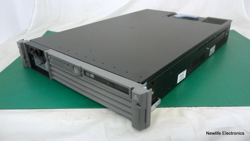 HP A7136B 9000 RP3410 Server (2 x 800MHz CPU/1.5MB Cache/4GB RAM) - Image 4 of 4