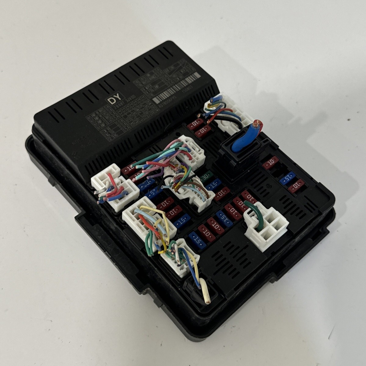 2015 NISSAN PATHFINDER ENGINE ROOM FUSE BOX CONTROL MODULE OEM