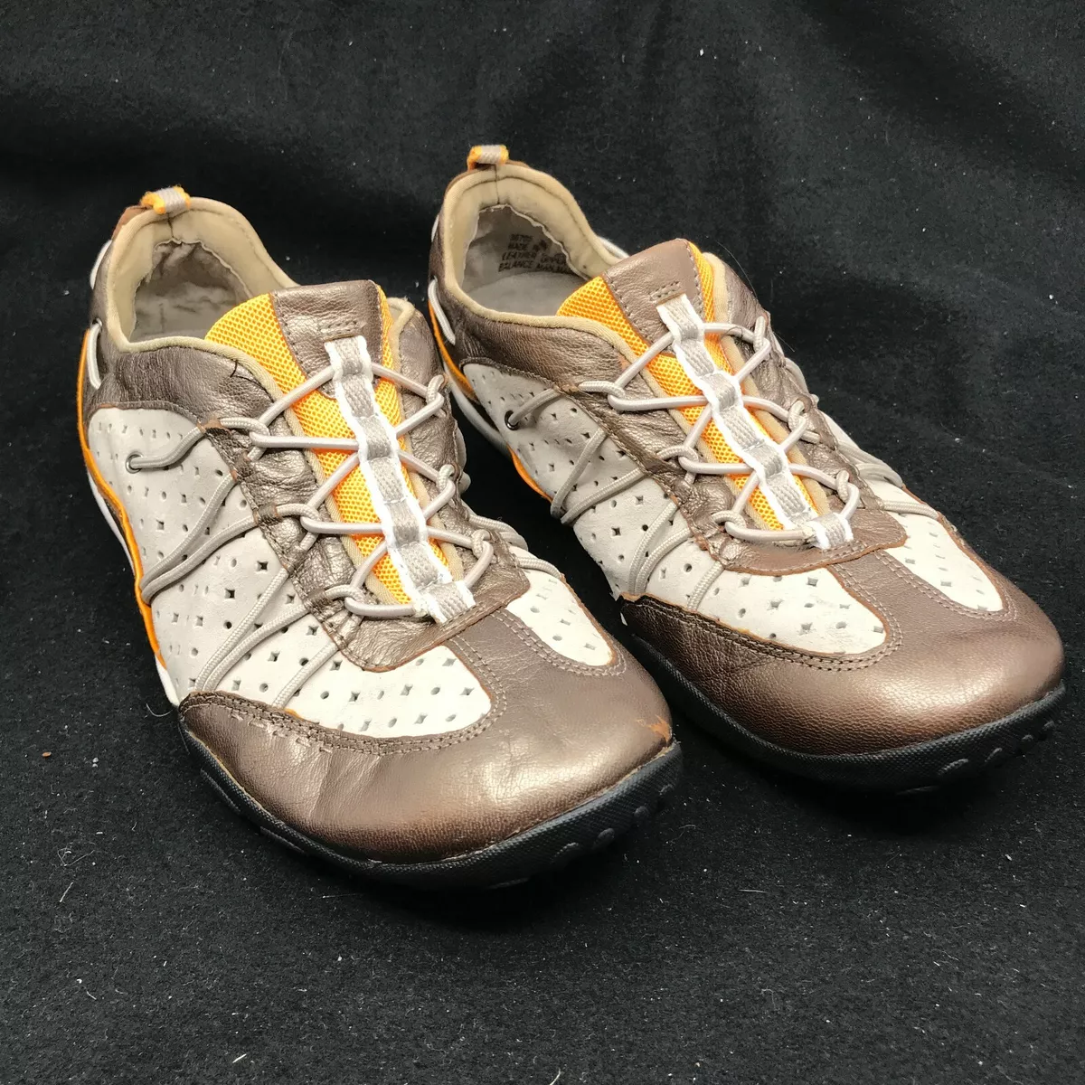 Privo walking shoes 2025