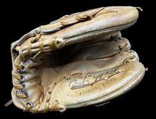 Spalding Vintage Baseball Glove Babe Ruth 42-3915