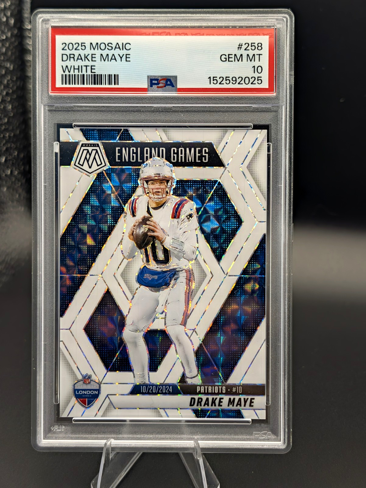 2025 Mosaic Drake Maye England Games White 19/25 PSA 10 Pop 3 #258 Patriots