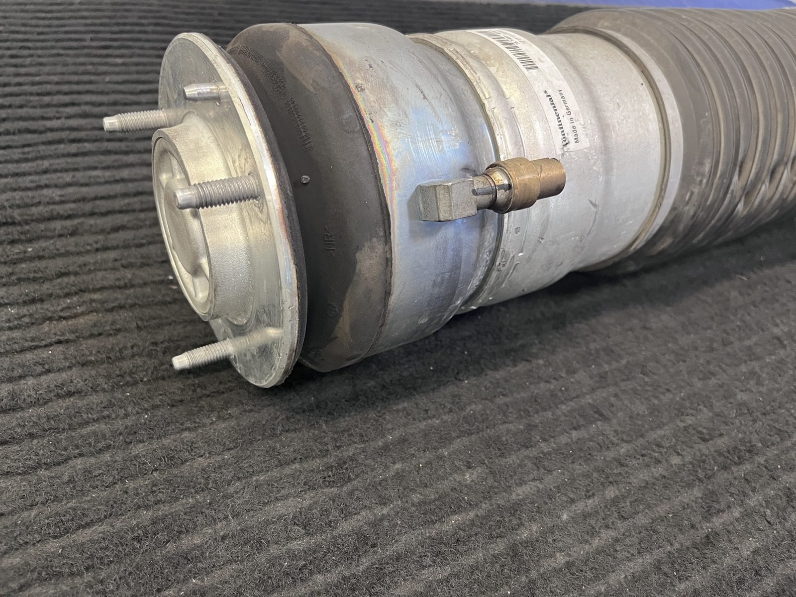Rolls-Royce Dawn 2016-2019 Front Right Air suspension strut P/N 37106879966