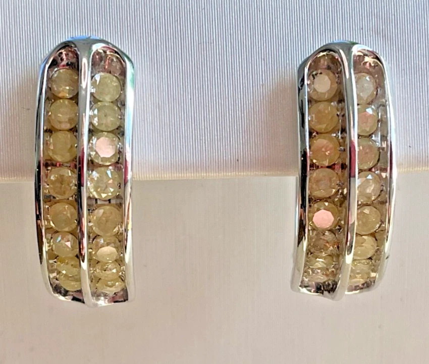 Pendientes de aro de diamantes reales de oro blanco de 10K - Juego de canales amarillo champán Foto 2 de 4