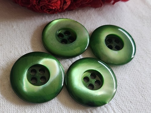Lot 4 boutons anciens en nacre vert 2,2 cm trous ref 1252 - Picture 3 of 5