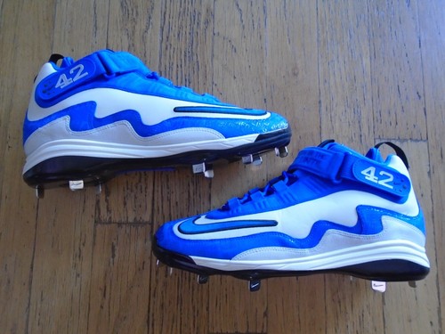BASEBALL CLEATS JACKIE ROBINSON 42 