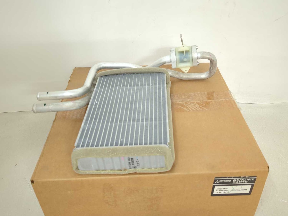 2002-2003 Mitsubishi Galant HVAC Heater Core | MR958806 MR958600