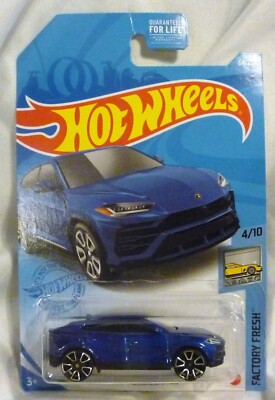 2017 Lamborghini Urus 1/67 Scale Model from Factory Fresh Series by Hot Wheels