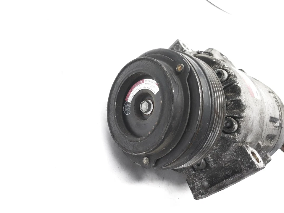 Bomba compresor de aire acondicionado BMW 323I 1999-2000 + embrague 64528379924 Foto 3 de 4