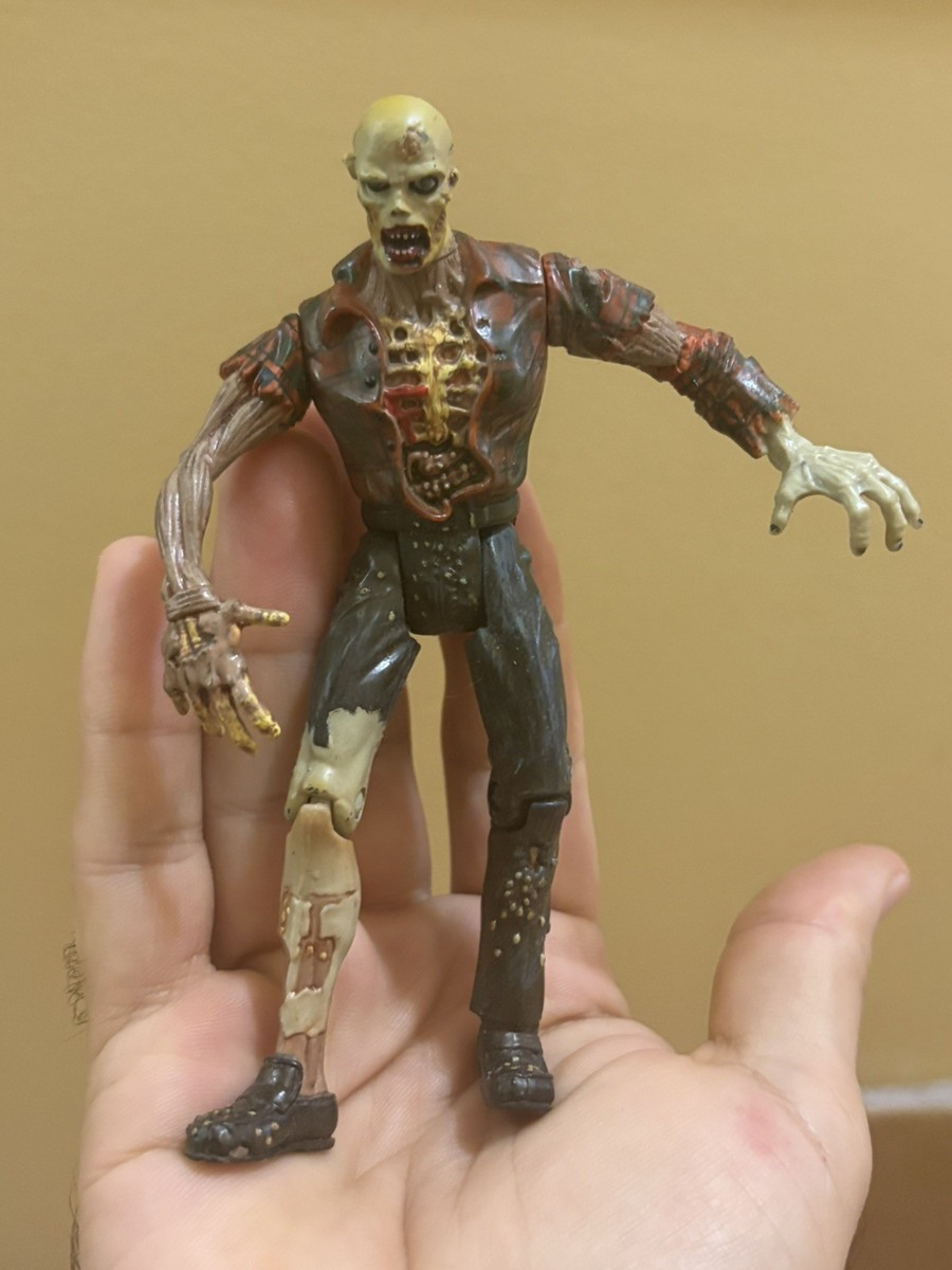 Vintage 1999 Resident Evil Tear Apart Zombie 5” Figure Toybiz From
