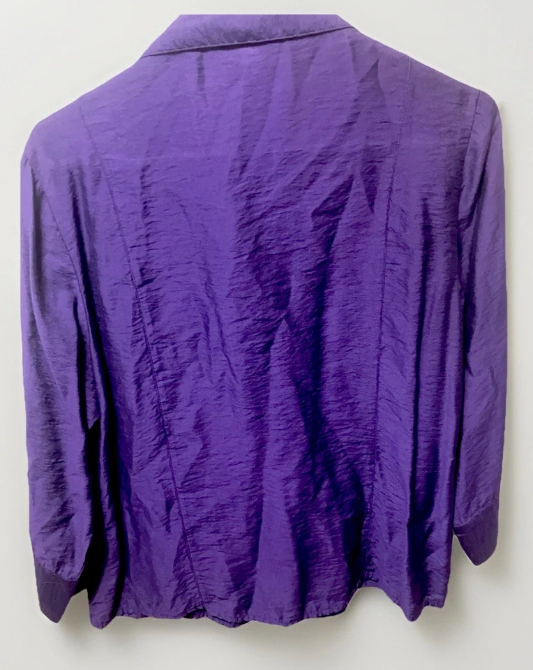 Blusa morada para mujer Dressbarn, talla XL, con botones, cuello, manga larga Foto 2 de 4