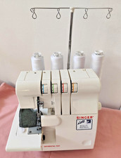 Singer Overlock con trasporto differenziale 14SH654