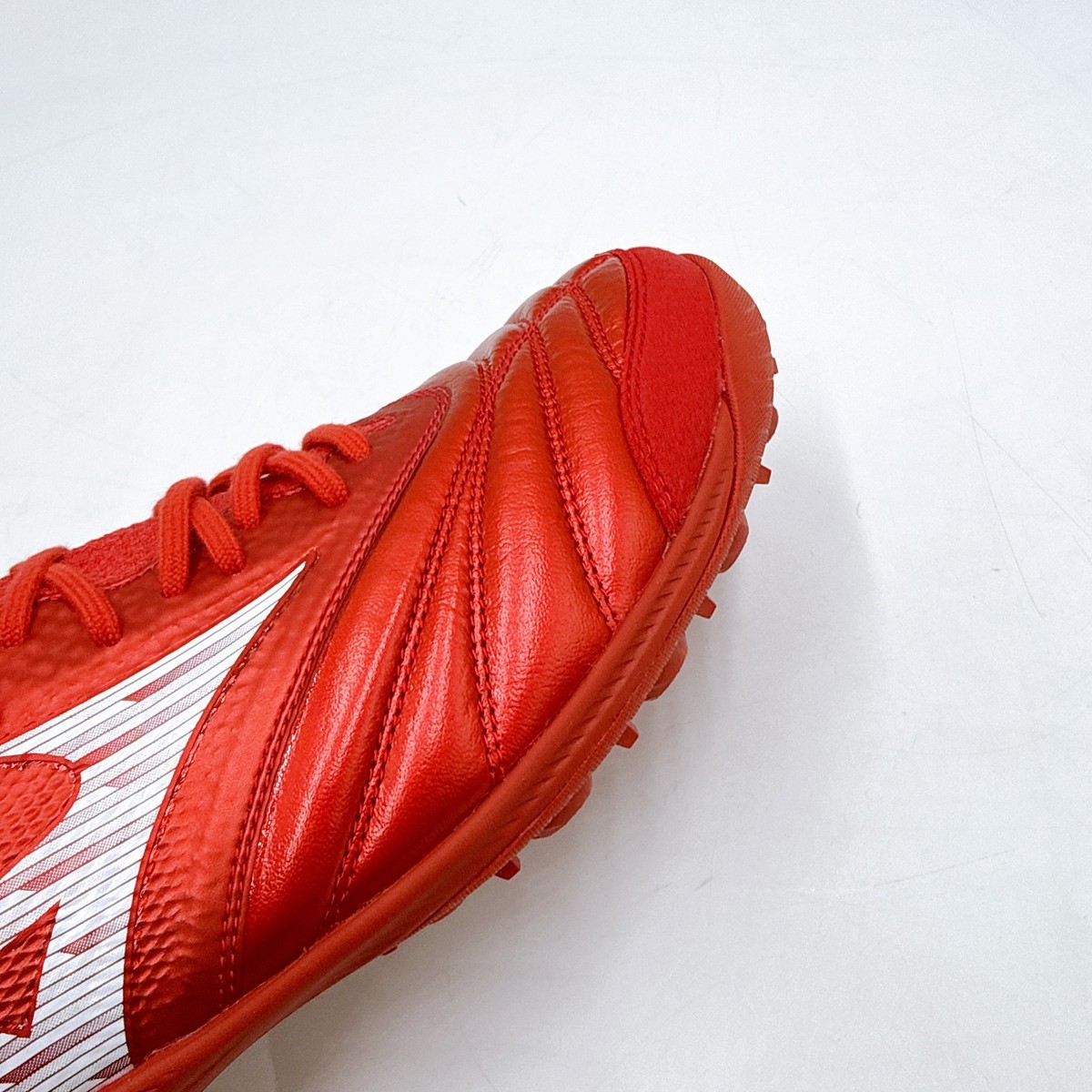Mizuno Morelia Neo SALA β JAPAN TF Q1GB254060 Ruby Red Futsal Turf